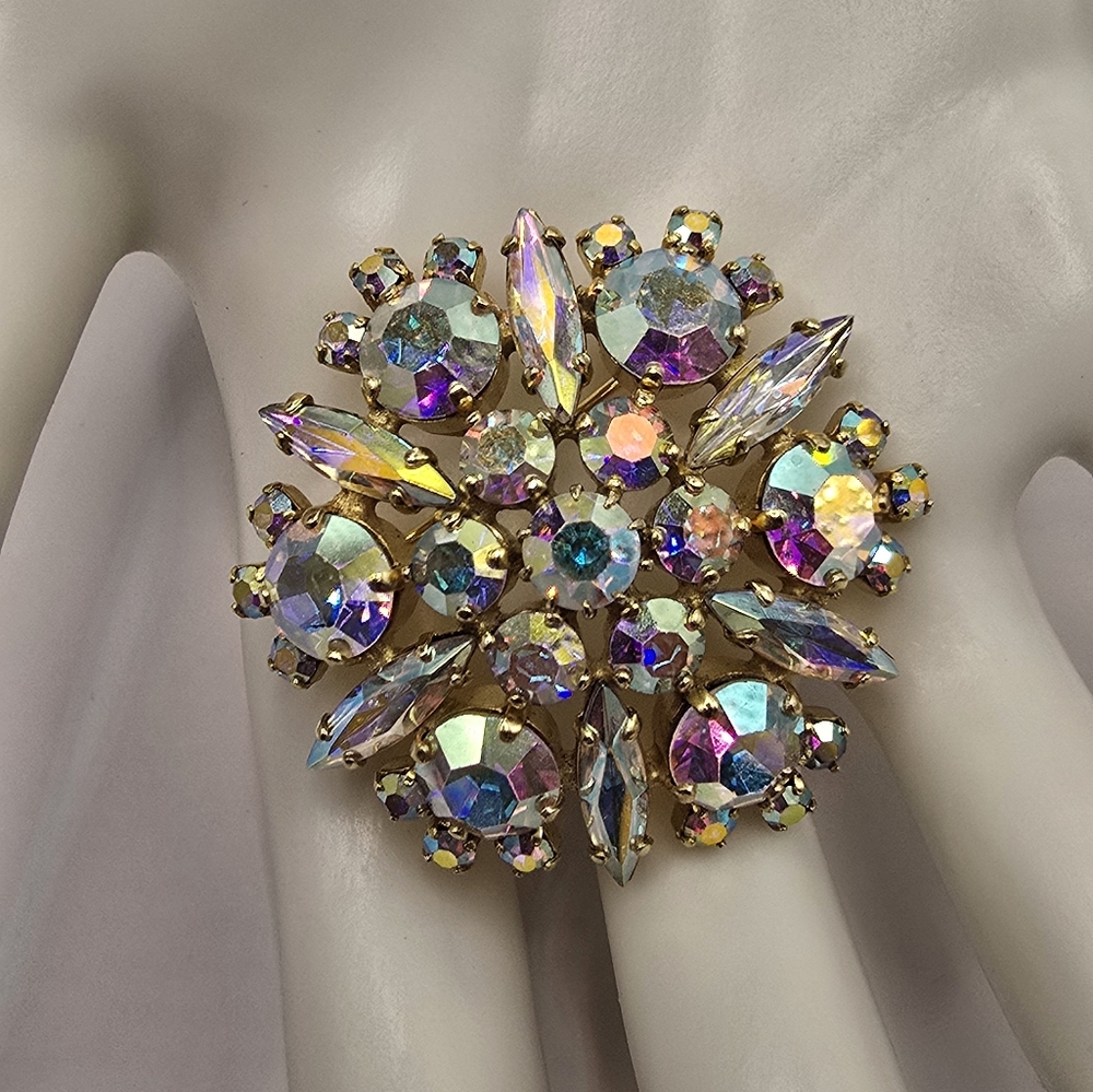 Vintage Sherman Aurora Borealis AB Swarovski Crystal Domed Brooch - Picture 6 of 8